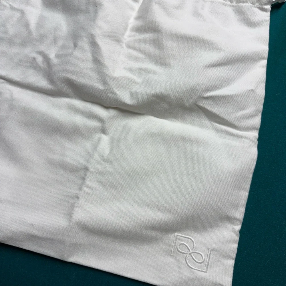 Reformation Small Vittoria Tote
$398 - Picture 5 of 7